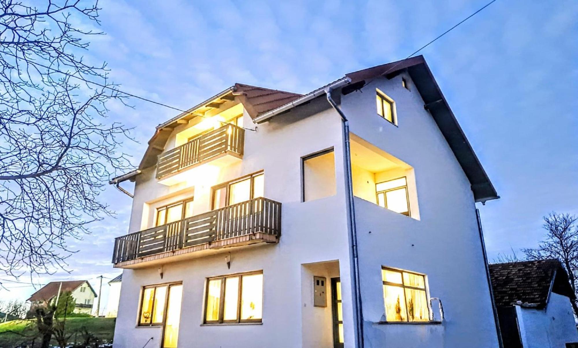 Apartman Mavi