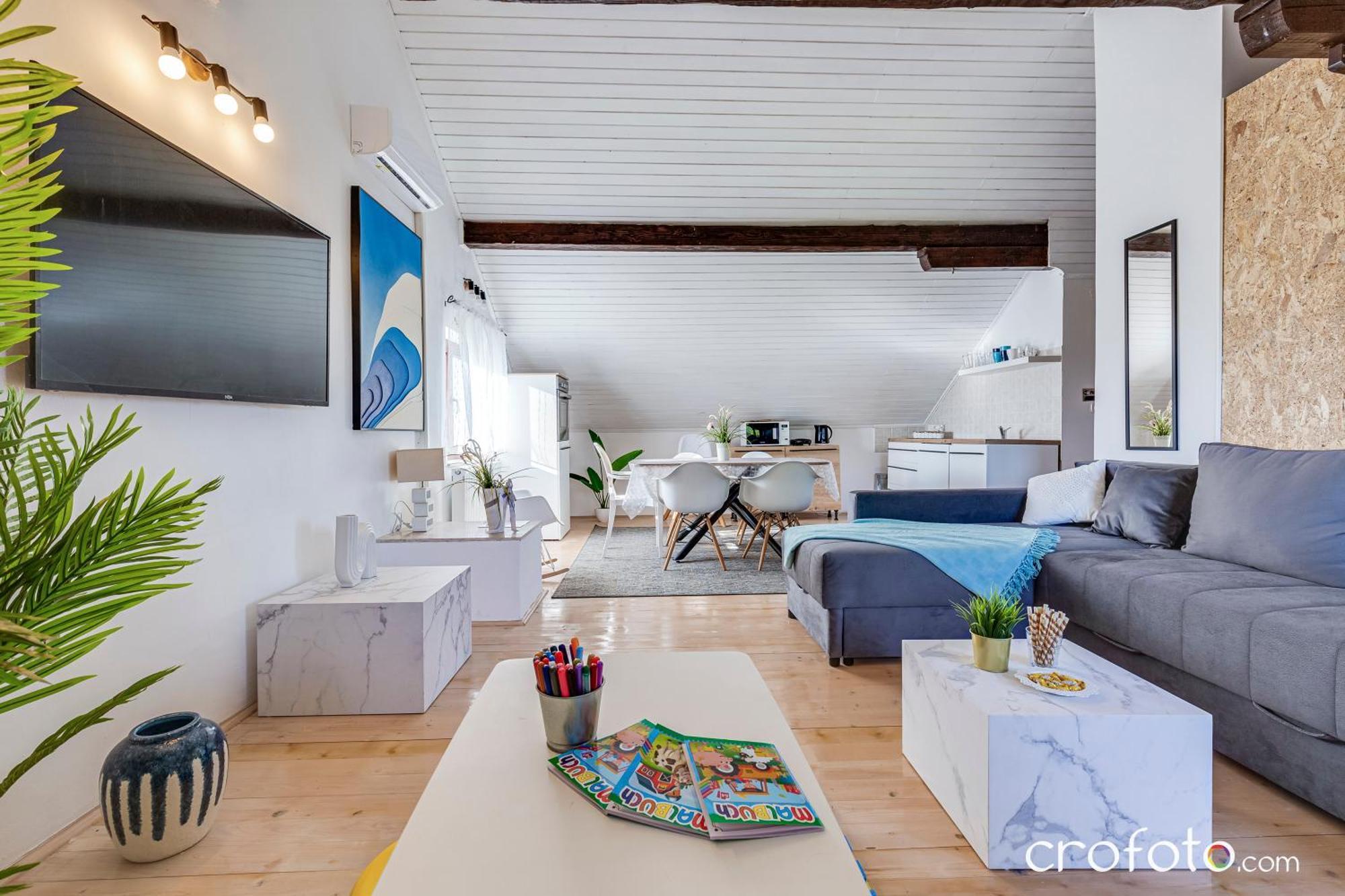 Apartman Mavi